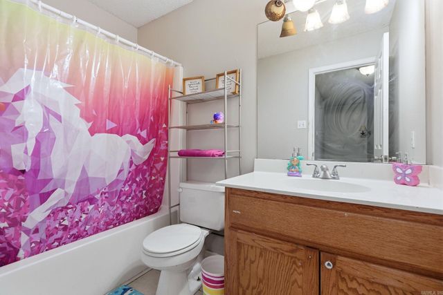 1126 Oakview Cove, Benton, AR 72015