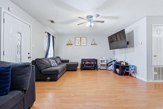 1126 Oakview Cove, Benton, AR 72015