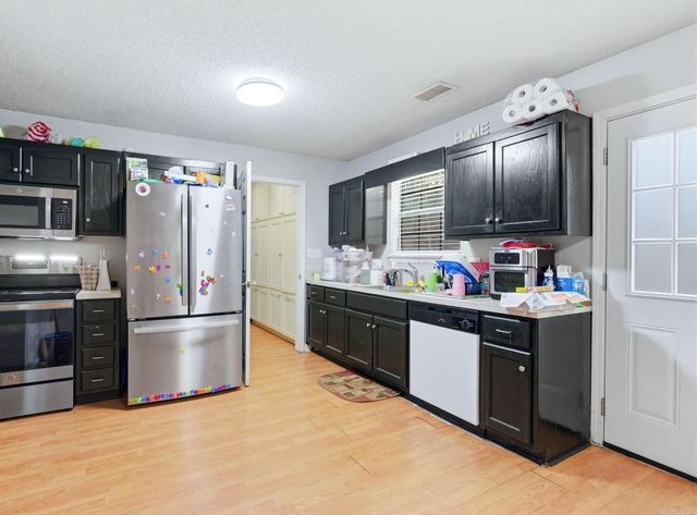 1126 Oakview Cove, Benton, AR 72015