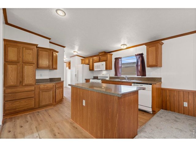 3324 Coyote Ln, Evans, CO 80620