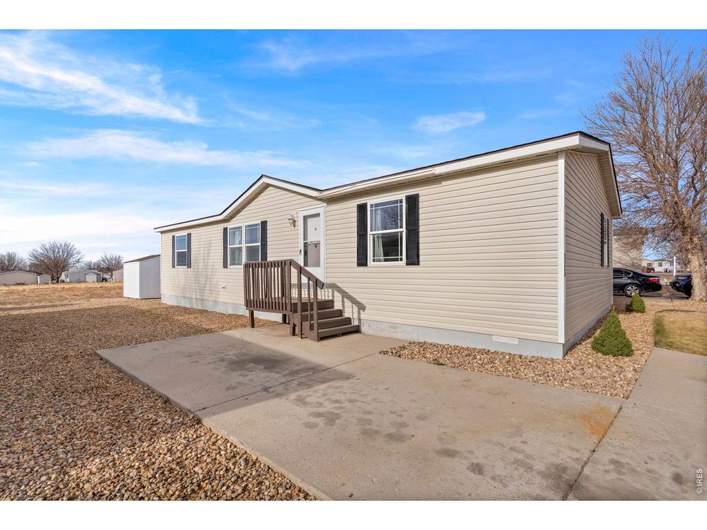 3324 Coyote Ln, Evans, CO 80620