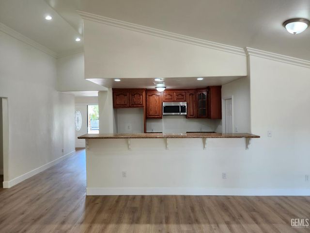 609 Dover Street, Delano, CA 93215