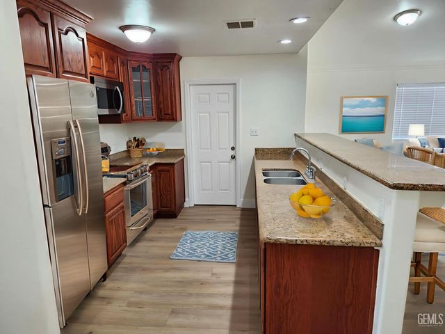 609 Dover Street, Delano, CA 93215