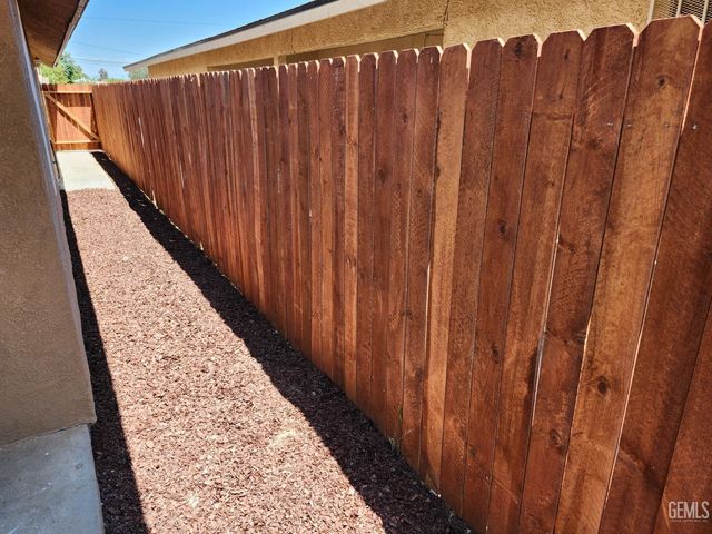 609 Dover Street, Delano, CA 93215