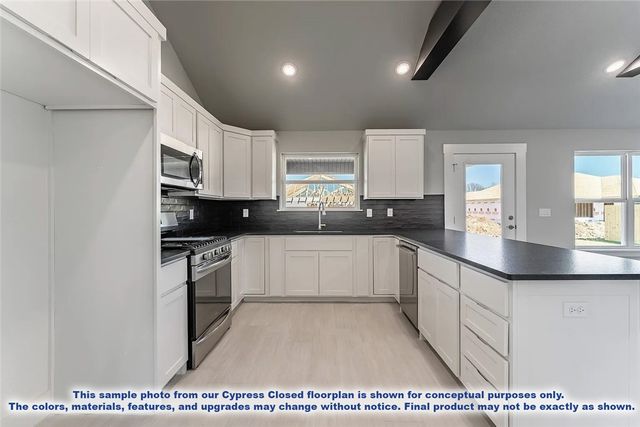 1028 Marquis Avenue, Lowell, AR 72745