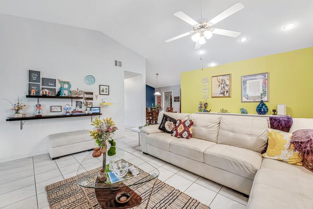 3033 NW 95th Avenue, Coral Springs, FL 33065