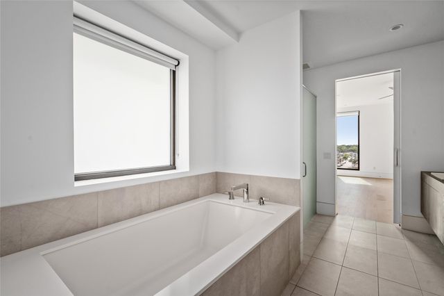 2406 Tangley 300, Houston, TX 77005