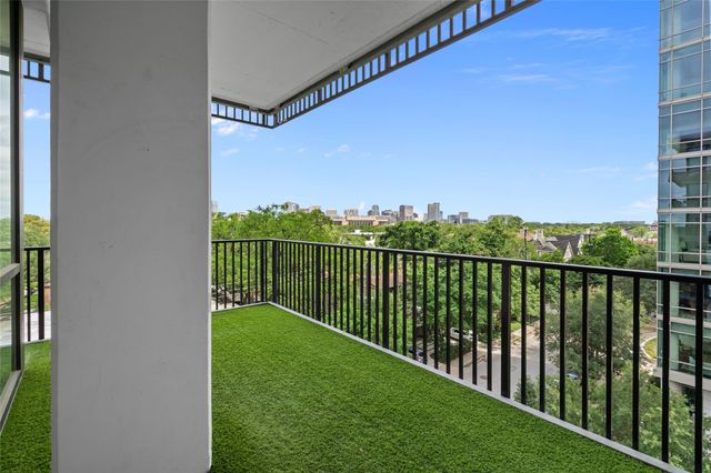 2406 Tangley 300, Houston, TX 77005