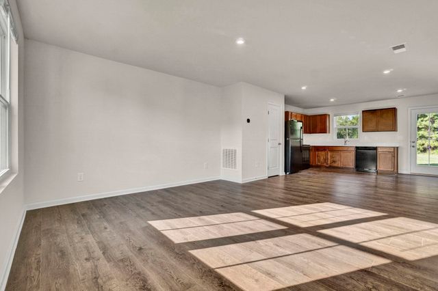 886 Cranbrook Drive, Woodruff, SC 29388