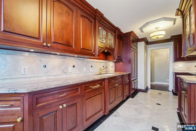 200 Old Palisade Road 7G, Fort Lee, NJ 07024