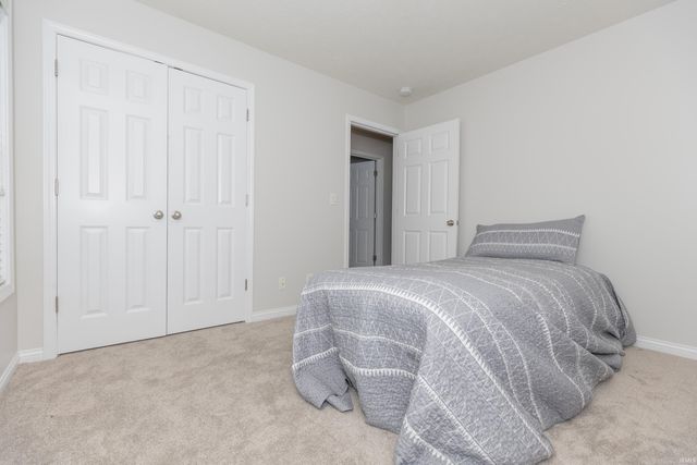 5919 Brookstone Drive, Newburgh, IN 47630