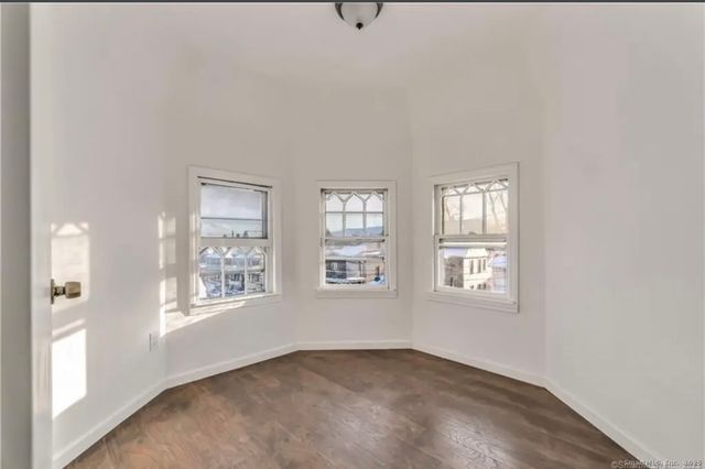 74 Carleton Avenue, Bridgeport, CT 06604