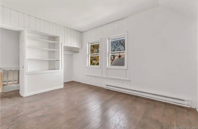 74 Carleton Avenue, Bridgeport, CT 06604