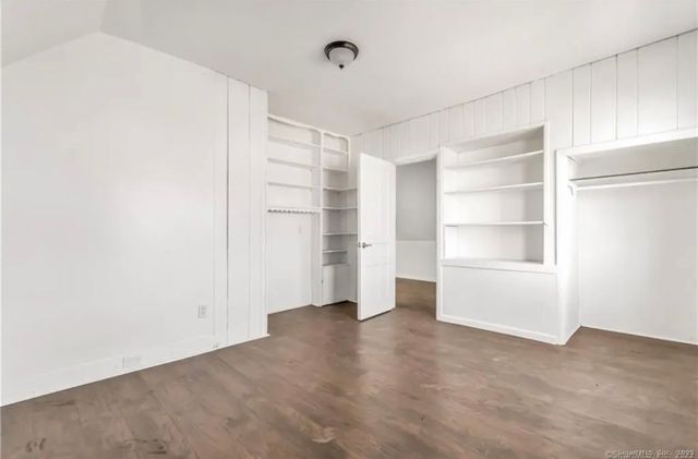 74 Carleton Avenue, Bridgeport, CT 06604