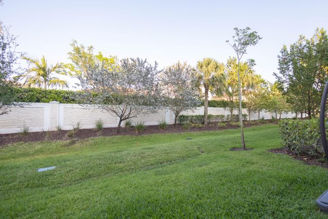 4985 Navali Drive, Lake Worth, FL 33467
