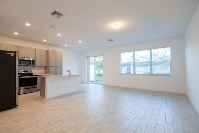 4985 Navali Drive, Lake Worth, FL 33467