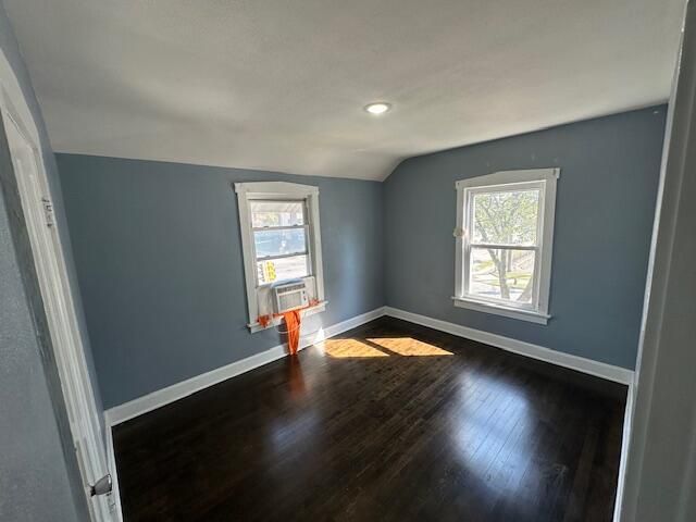 663 S Layton BOULEVARD, Milwaukee, WI 53215