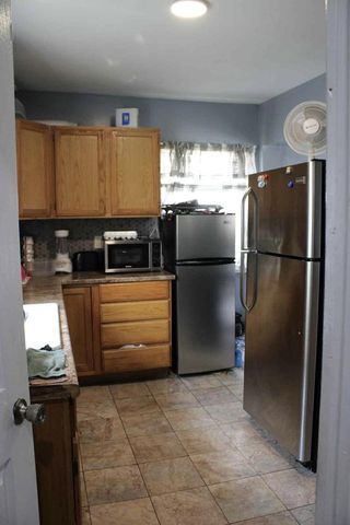 663 S Layton BOULEVARD, Milwaukee, WI 53215