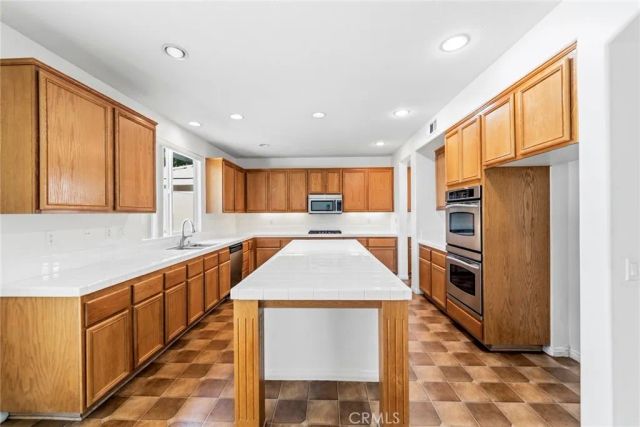 3548 Tournament Drive, Palmdale, CA 93551