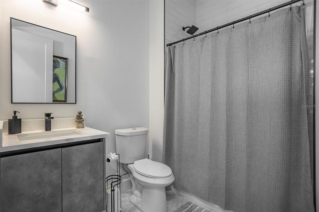 3306 W VAN BUREN DRIVE, Tampa, FL 33611