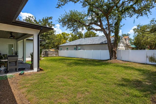 3306 W VAN BUREN DRIVE, Tampa, FL 33611