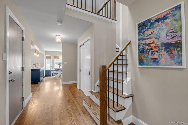 2084 Manfield Avenue, Merrick, NY 11566