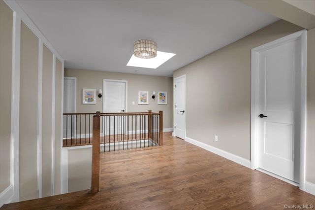2084 Manfield Avenue, Merrick, NY 11566