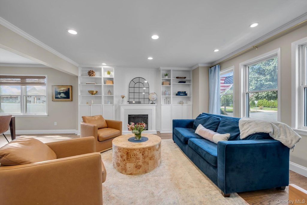 2084 Manfield Avenue, Merrick, NY 11566 — photo 3
