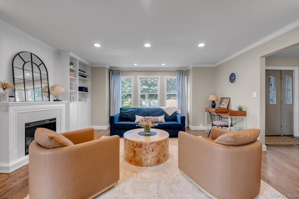 2084 Manfield Avenue, Merrick, NY 11566 — photo 4