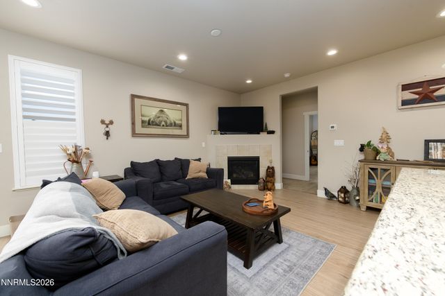 739 E Cottage Loop, Gardnerville, NV 89460