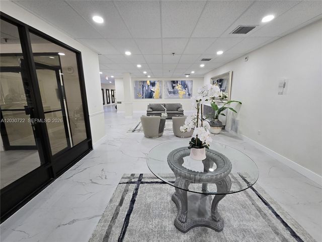 900 NE 195th St 215, Miami, FL 33179