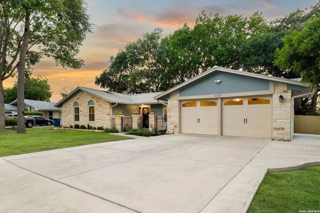 8327 Lou Gehrig St, San Antonio, TX 78240