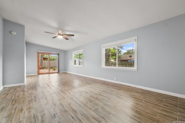 8327 Lou Gehrig St, San Antonio, TX 78240
