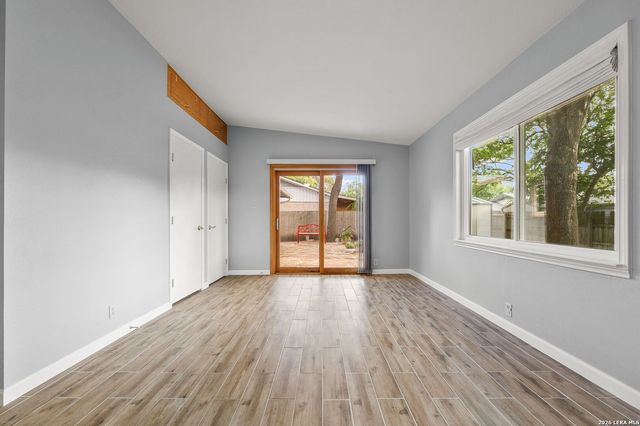 8327 Lou Gehrig St, San Antonio, TX 78240