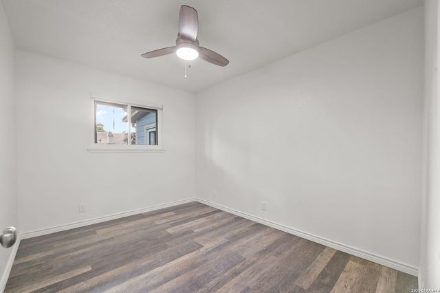 8327 Lou Gehrig St, San Antonio, TX 78240