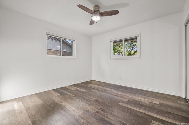 8327 Lou Gehrig St, San Antonio, TX 78240