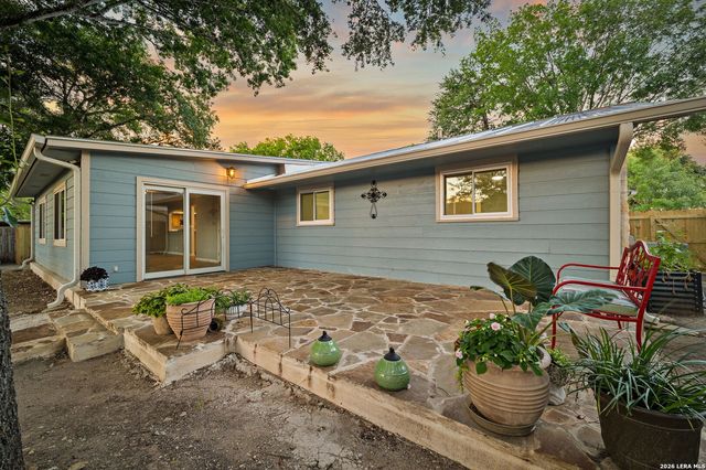 8327 Lou Gehrig St, San Antonio, TX 78240