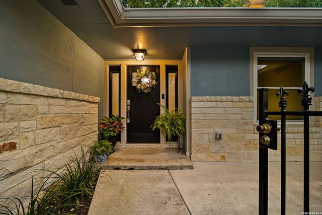 8327 Lou Gehrig St, San Antonio, TX 78240