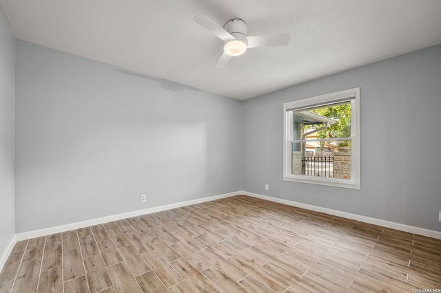 8327 Lou Gehrig St, San Antonio, TX 78240