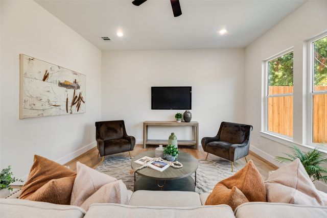7318 Concord Avenue, Dallas, TX 75235