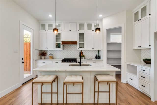 7318 Concord Avenue, Dallas, TX 75235