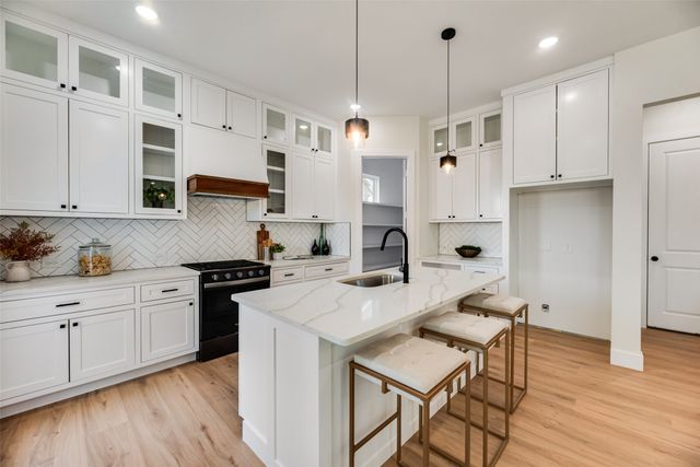 7318 Concord Avenue, Dallas, TX 75235