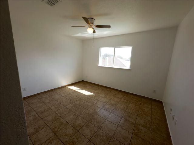 3613 COTTON CREEK Lane, Fort Worth, TX 76123