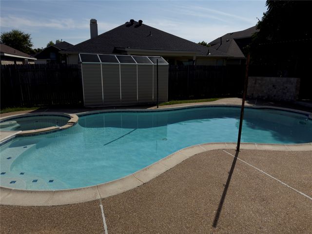 3613 COTTON CREEK Lane, Fort Worth, TX 76123