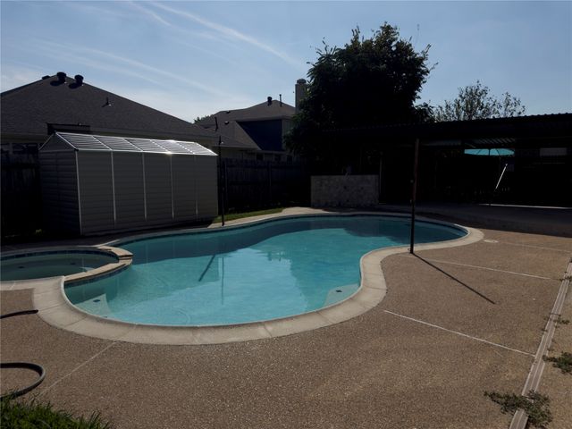 3613 COTTON CREEK Lane, Fort Worth, TX 76123
