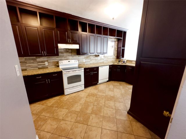 3613 COTTON CREEK Lane, Fort Worth, TX 76123