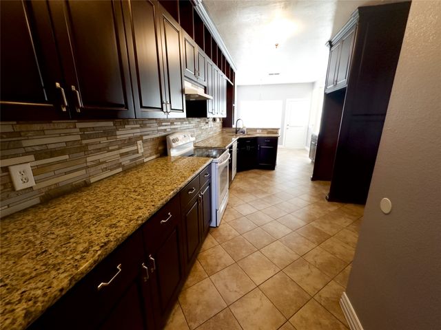 3613 COTTON CREEK Lane, Fort Worth, TX 76123