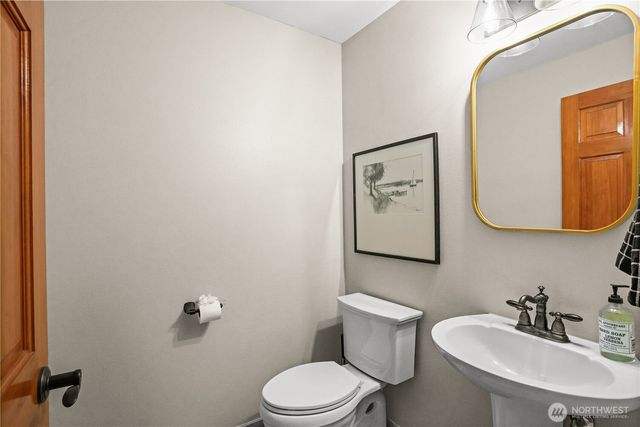 1608 37th Street NW, Gig Harbor, WA 98335