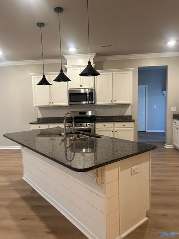 6525 Moon Crest Lane, Huntsville, AL 35806