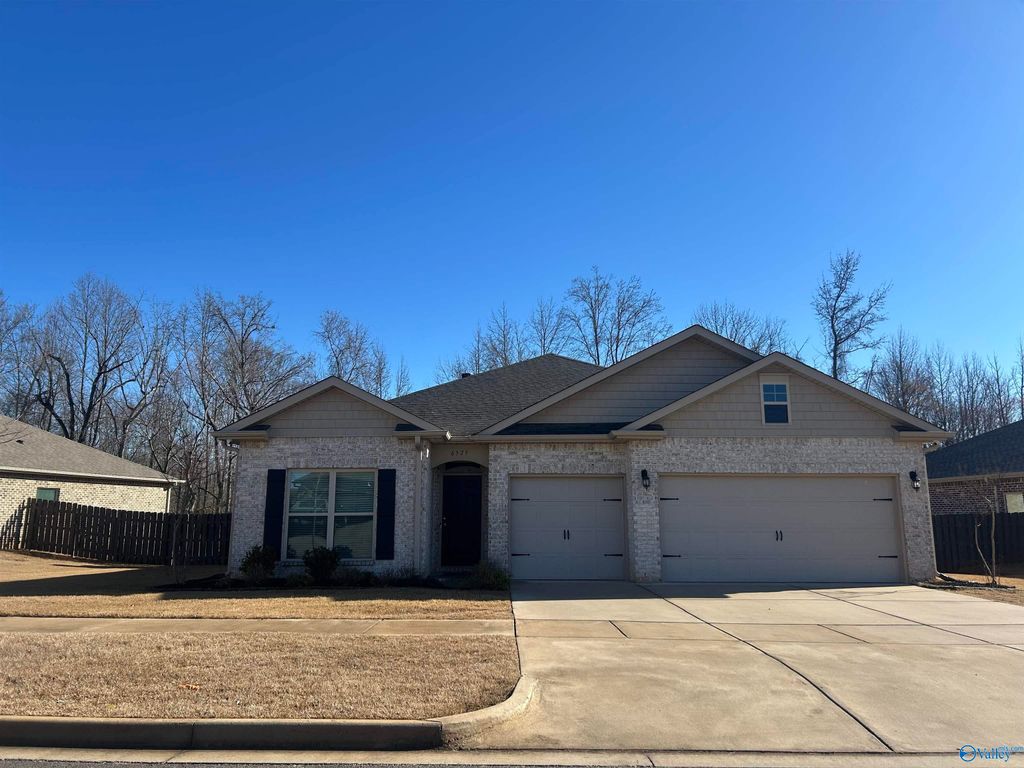 6525 Moon Crest Lane, Huntsville, AL 35806